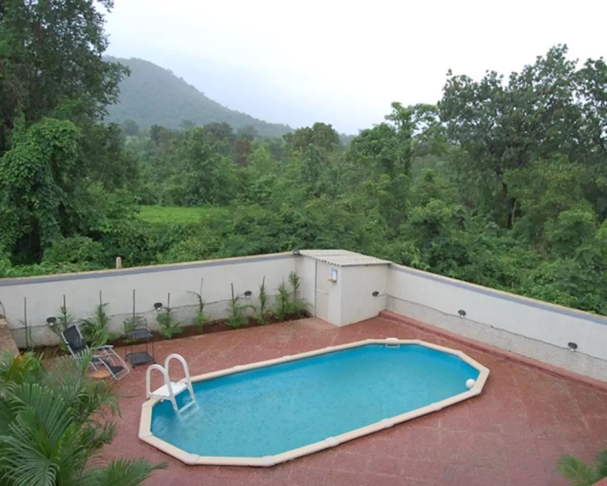Guesthouse pool